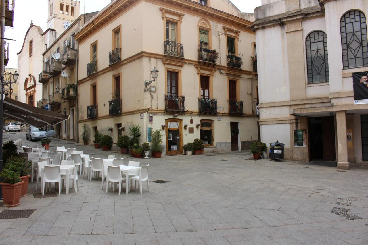 Via Cavour 19, Appartamento Del Conte อีเกลเซียส ภายนอก รูปภาพ